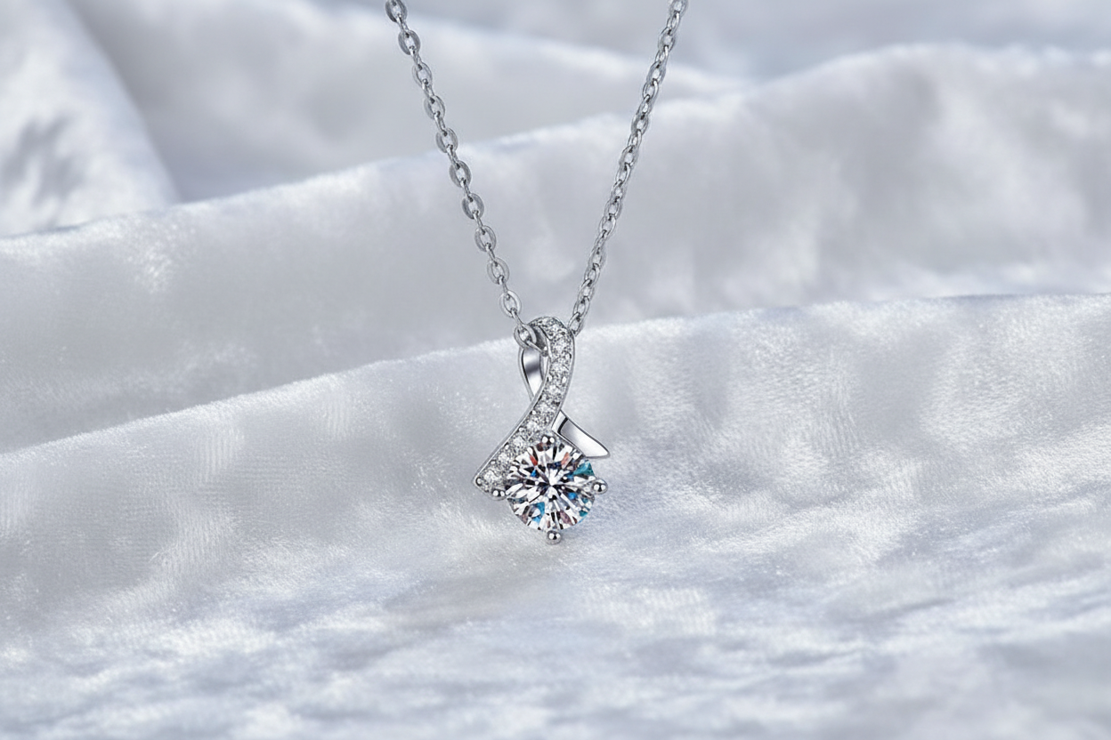 Amora Diamond Necklace
